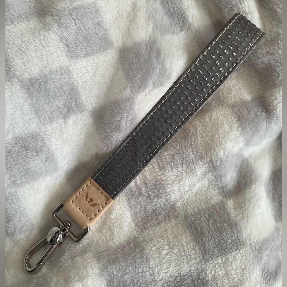 Consuela Wristlet Strap